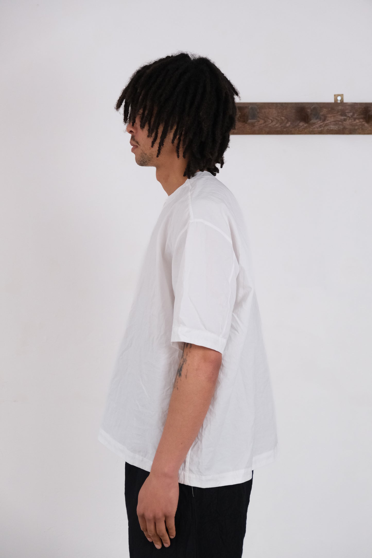 woven tee, white ultra-hard twist gabardine