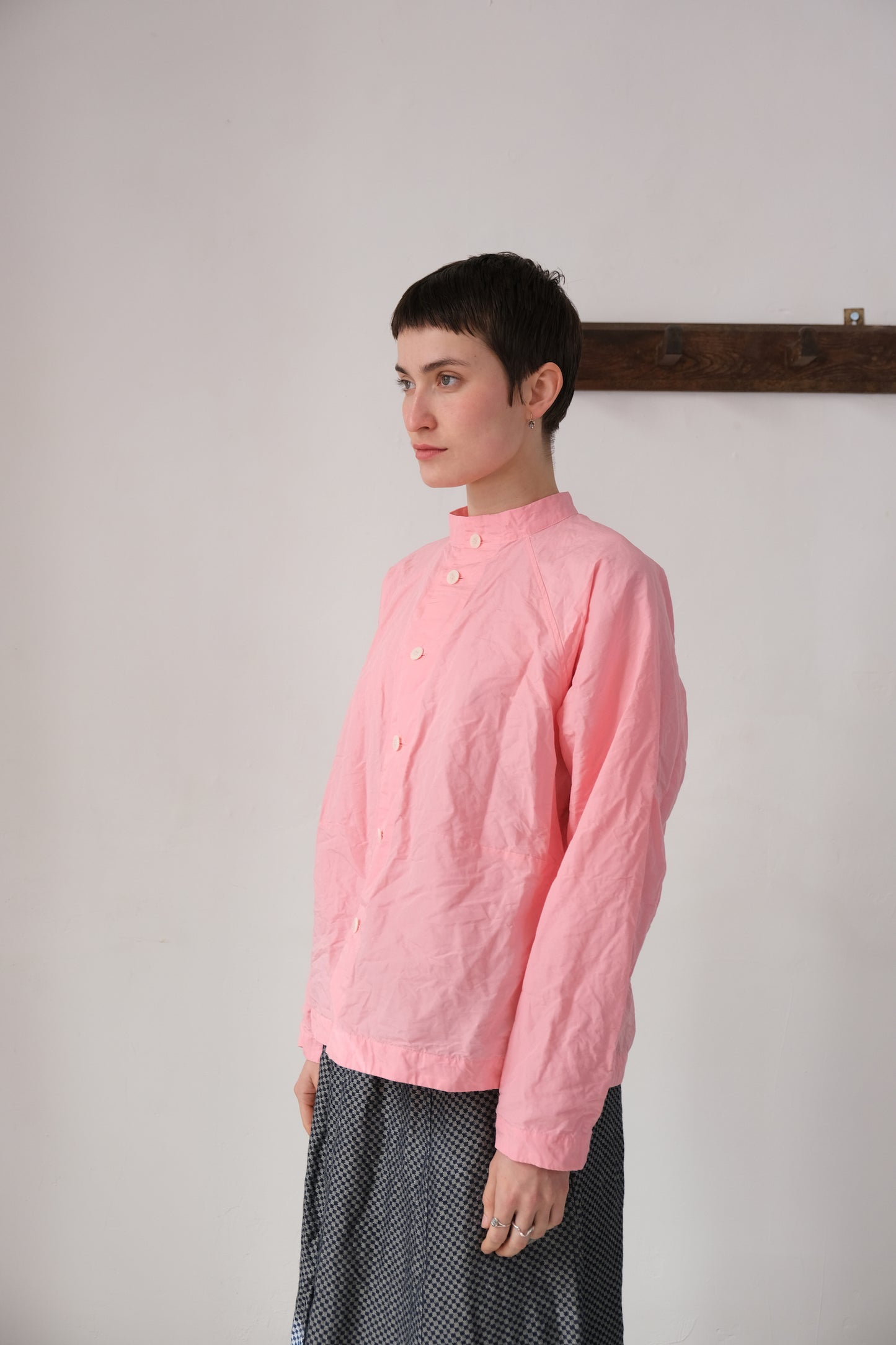 atelier shirt, pink ramie dense typewriter