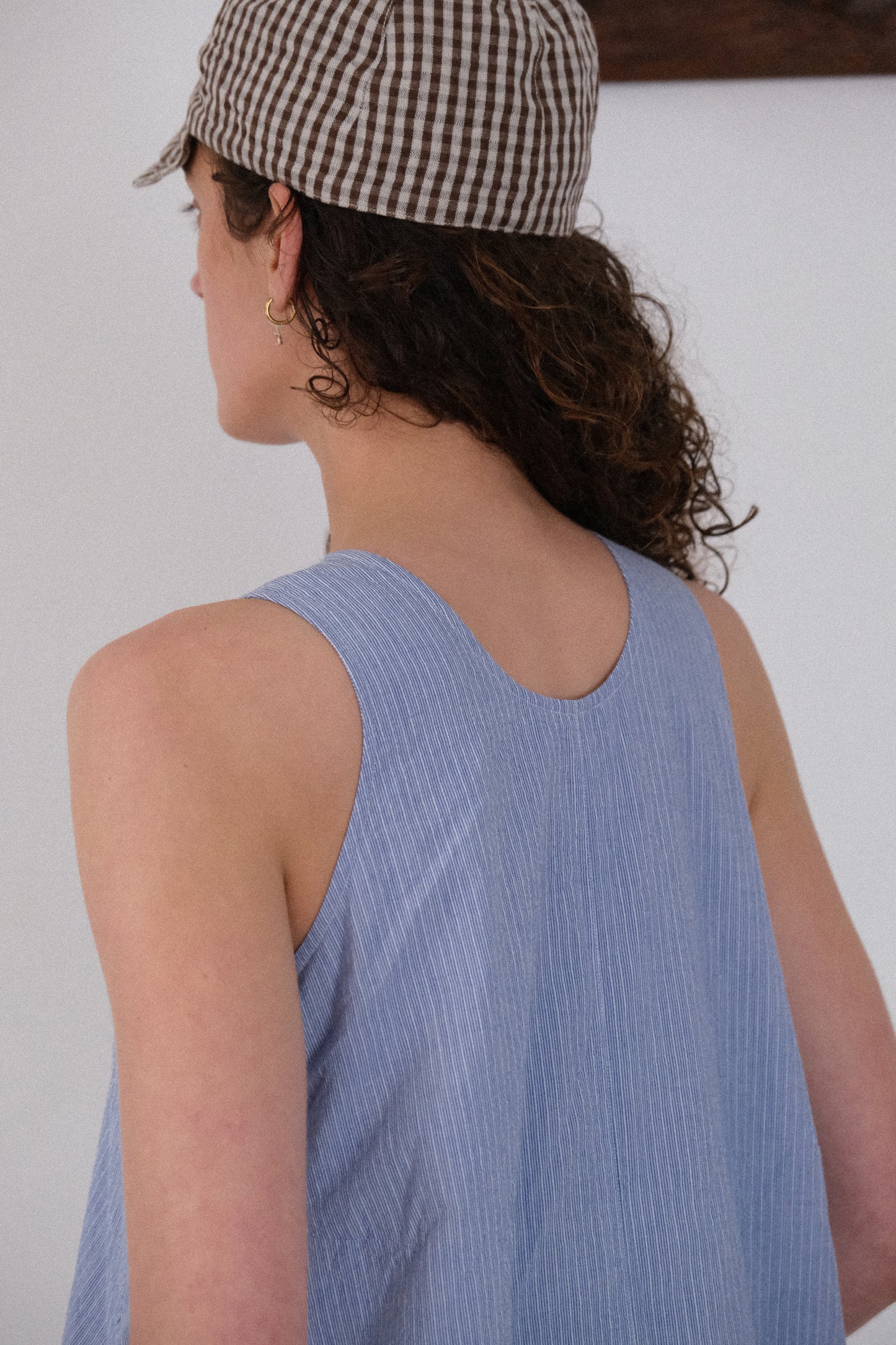 light light, light blue fine cordlane