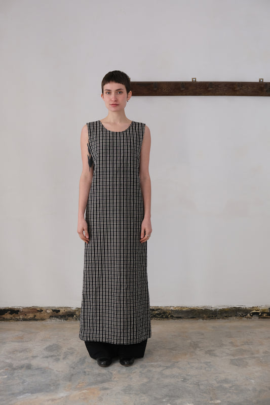 apron dress, black kelsch cloth