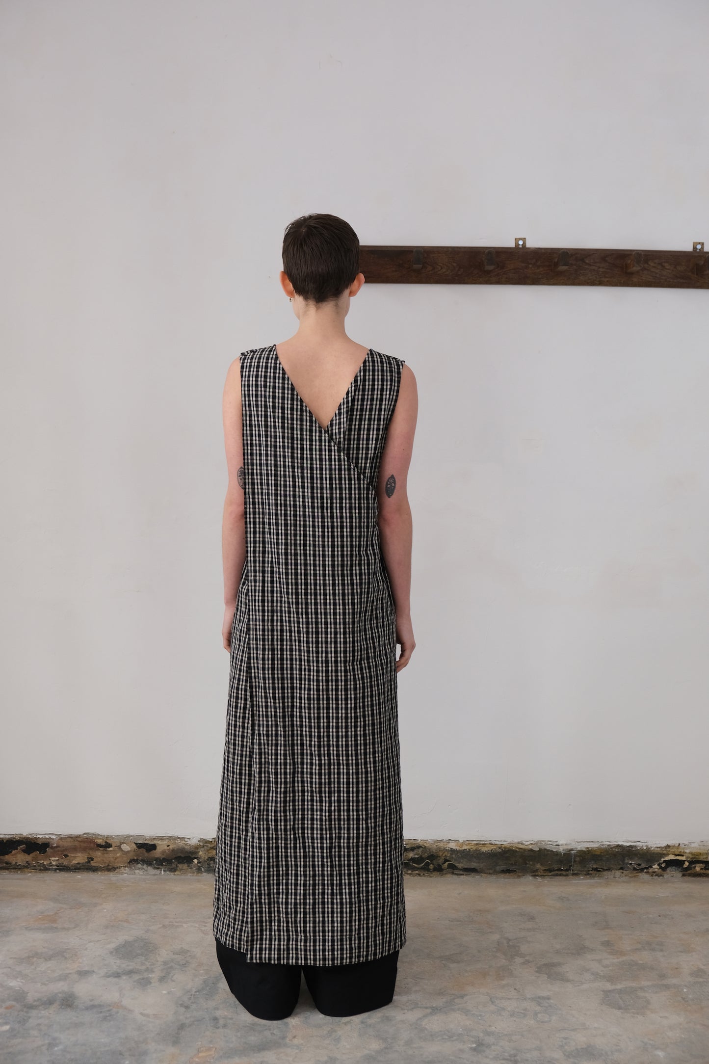 apron dress, black kelsch cloth
