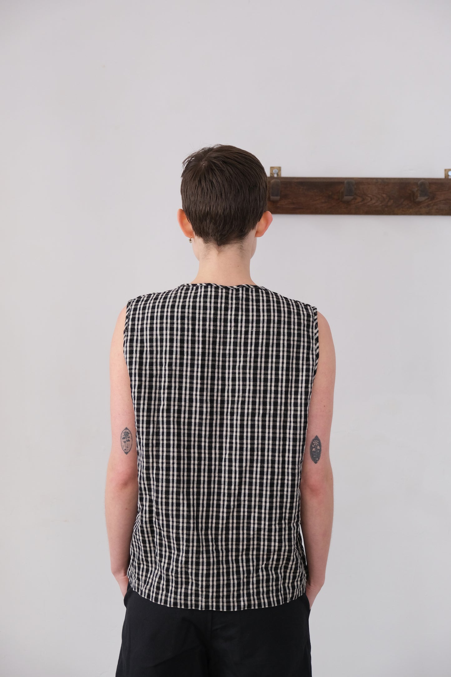 woven tank top, black kelsch cloth